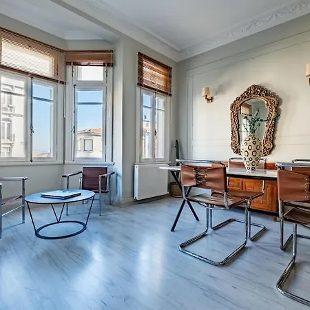 Διαμέρισμα Historical 2-bedroom *