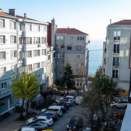Διαμέρισμα Historical 2-bedroom *