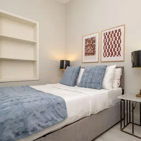 דירה Historical 2-bedroom *